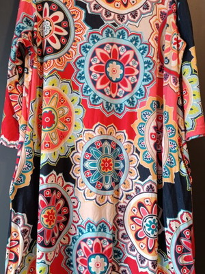 Plus size casual dress with 3/4 sleeves, colorful mandala print