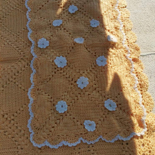 Handmade knitted blanket and pillowcase used