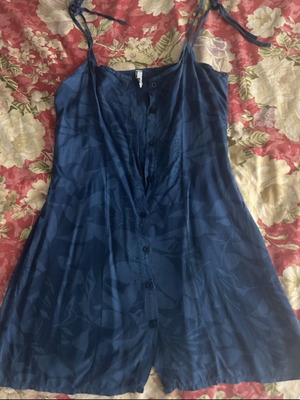 A-Style mini dress with thin straps and buttons, blue