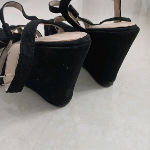 Laura Mode black pumps size 41 like new