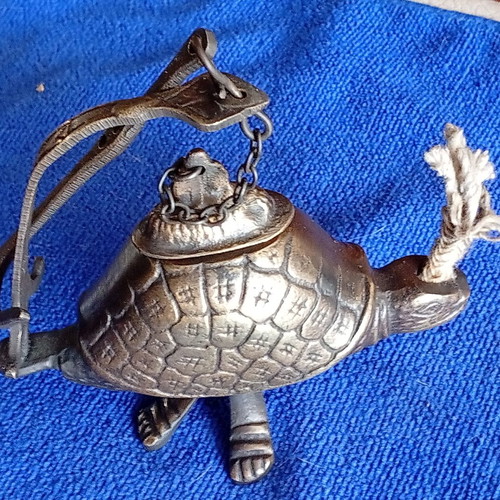 Brass Turtle Oil Lamp like new, decorative from Marrakech