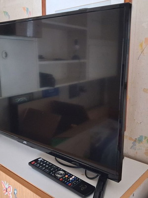 Телевизор JVC 32 инча LT-32K383 като нов
