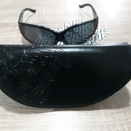 Versace sunglasses used women's in excellent condition