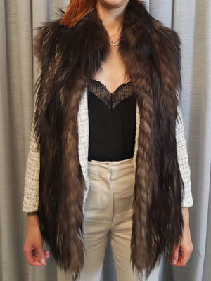 Sleeveless fur vest used, authentic fox fur, size S