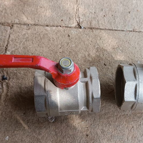 Valves 2 1/2'' new, set of 2 pieces