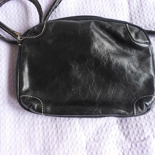 Thiros crossbody bag like new, off black, small size