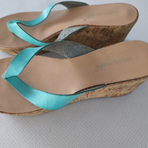 Pair of platform sandals and flip-flops, size 38