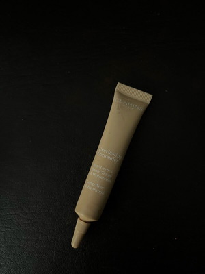 Clarins everlasting concealer