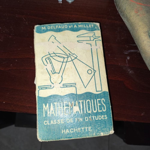 1942 French mathematics book like new, collectible