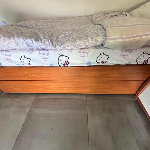 Unisex Teen Kids Bedroom Set like new with Bed and Desk