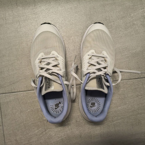 Nike Star Runner 2GS sneakers used, size 38.5, light grey with purple accents