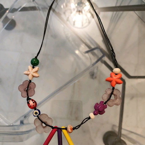 Necklace 40 centimeters with colorful elements