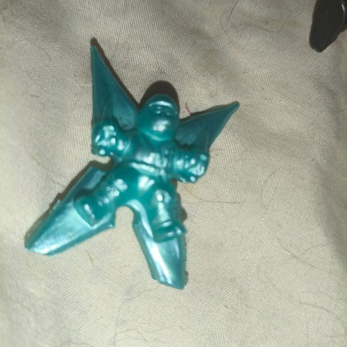 El Greco alien and ninja figures like new