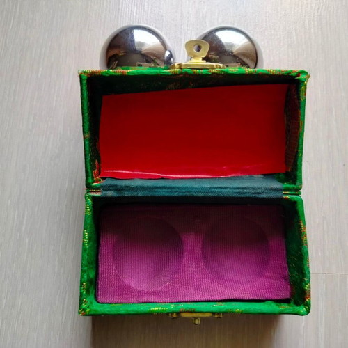 Chinese relaxation balls like new, antistress