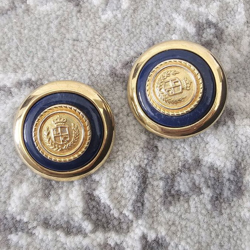 Vintage earrings used with Liz Claiborne signature in black and gold