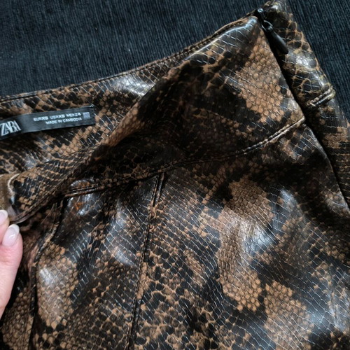 Zara skirt brown leather texture new XS with zipper