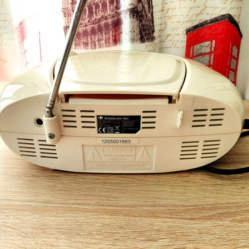 Radio-CD used, radio only with AUX and good sound