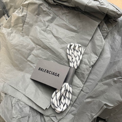 Balenciaga Triple S sneakers size 40 like new, white