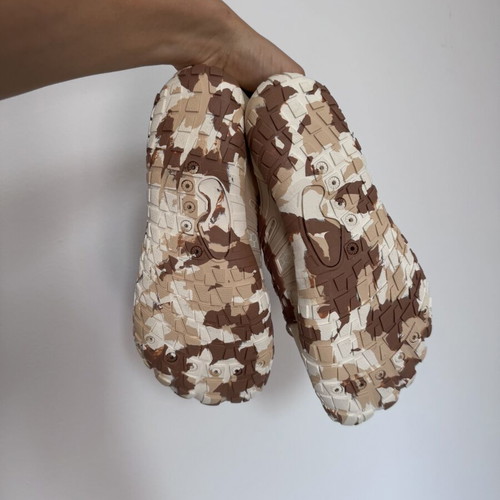 Bearefoot women's athletic shoes new, beige desert camo, size 38.5-39