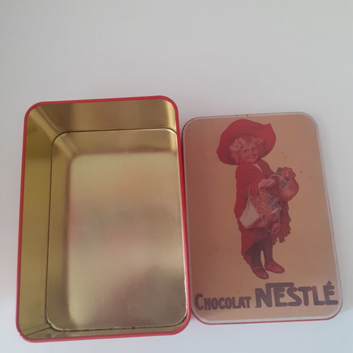 Chocolat Nestle tin box like new