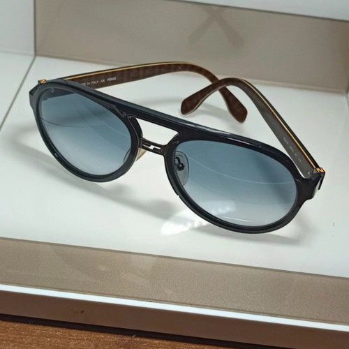 Fendi sunglasses new, black and brown