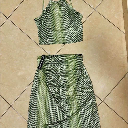 Set top and skirt S/M snake skin pattern green lime new