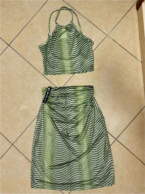 Set top and skirt S/M snake skin pattern green lime new
