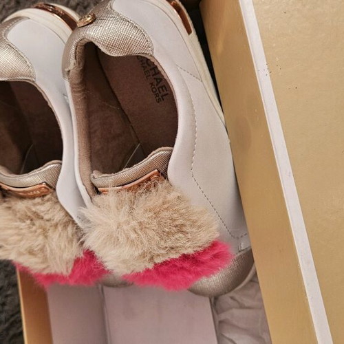 Michael Kors shoes like new, size 27
