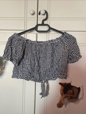 Off shoulder τοπάκι pull & bear