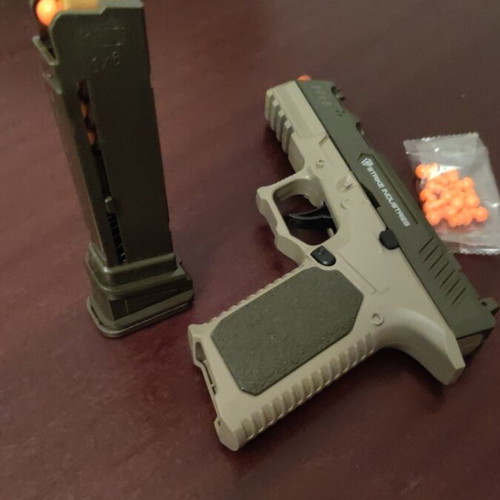 Soft-bullet toy pistol SIG17 style with magazine and soft ammo