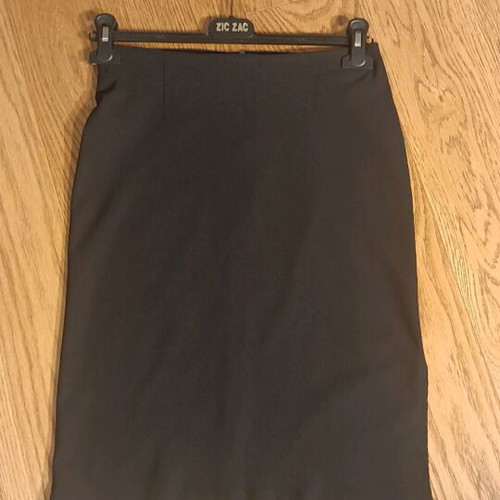 Lynne midi skirt black like new with slit and zipper