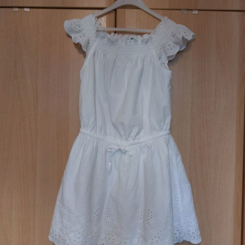 Benetton white dress for girl 7-8 years like new with lace details