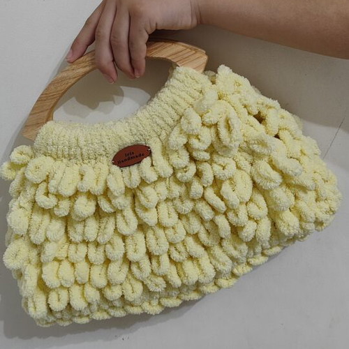 Puffy bag new, medium size, handmade, yellow