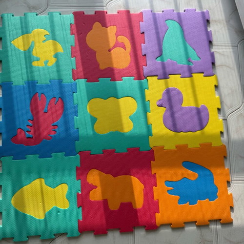 Children's floor puzzle animals used, 9 pieces