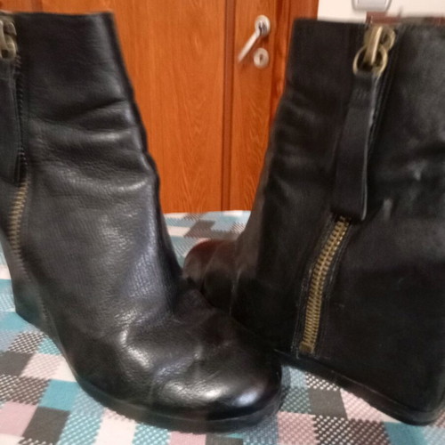 Nine West women's ankle boots used, black with zipper and high heel