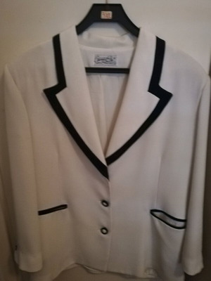 Women's jacket like new, size L, black and white