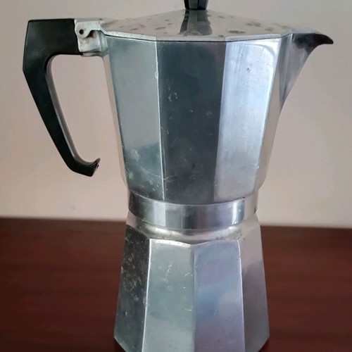 Moka pot large used, stove and gas compatible, 2-3 cups espresso