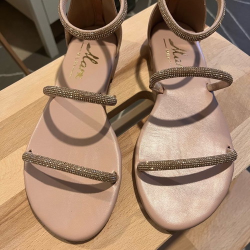 Mark Milan sandals new, beige, size 37