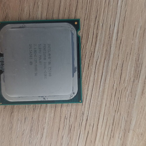 Intel E5300 dual-core processor used
