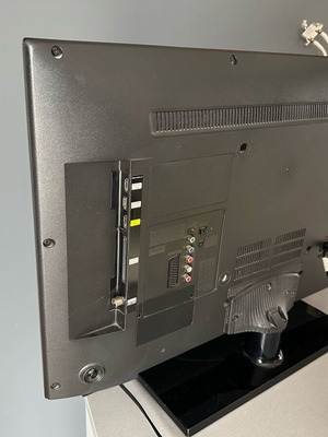 Samsung 32” IPS 1080p panel used with issue, not smart tv