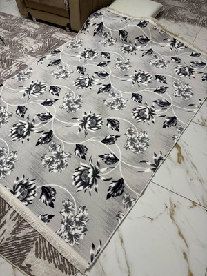 Rug 150 x 214 new, very soft for all seasons