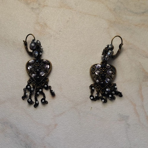 Vintage boho heart earrings with black crystals and beads
