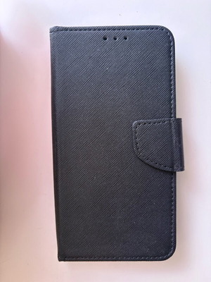 Θήκη iPhone 16 τύπου book με θήκες καρτών σαν καινούργια, μαύρη