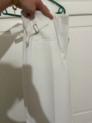 Zara white pants with waist straps used, size XL