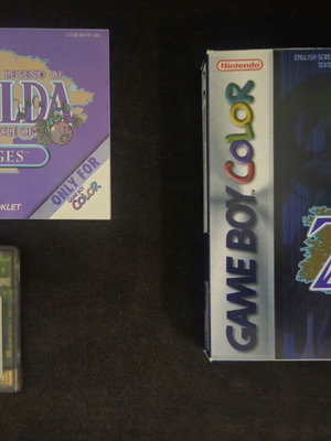 The Legend of Zelda: Oracle of Ages Game Boy Color Hybrid Pack
