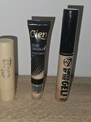 Concealer set used, 2 sticks with sponge and w7