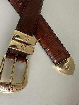 Richard Gampel leather belt with heart details, brown