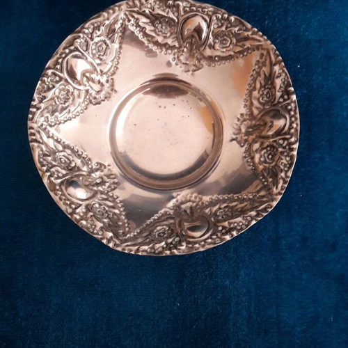 Silver-plated decorative plate used without damage