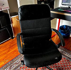 Πωλείται γραφείο και καρέκλα 100€