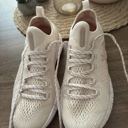 Under Armour UA W HOVR Phantom SE MJVE women's running shoes like new, beige, size 38